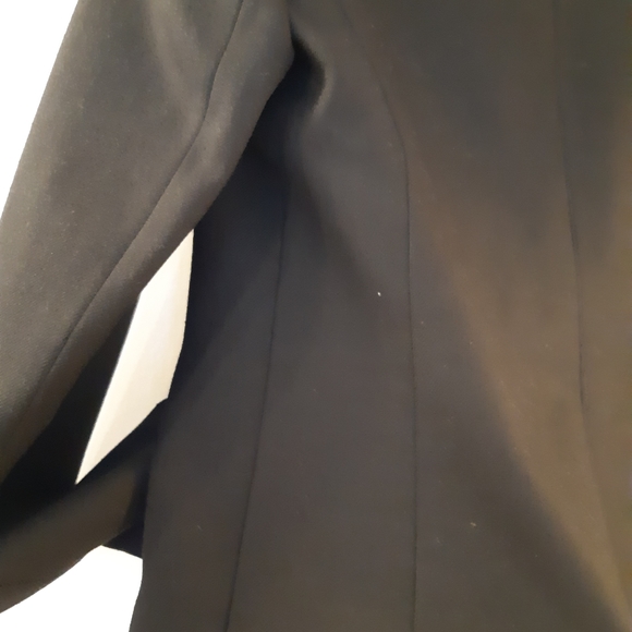 Beautiful Black blazer from Italian brand Seventy - Picture 6 of 12